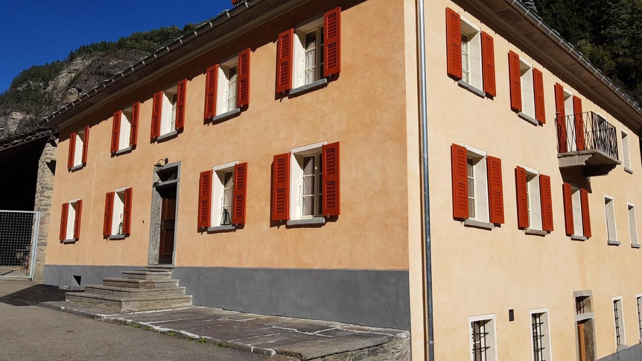 Bnb Ai Cav Calanca Arvigo Exteriör bild